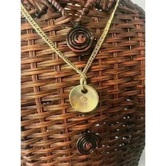 Lia Sophia Gold Tone pendant necklace - Picture 2 of 3